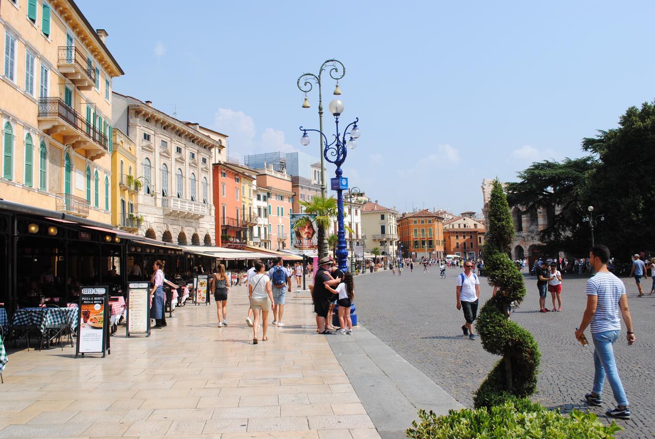 Dreaming Piazza Bra Rooms Verona Dış mekan fotoğraf
